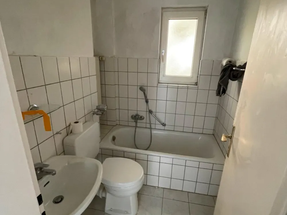 Renovierte 3-Zimmer-Wohnung mit Balkon in Kassel-Wehlheiden-56qm