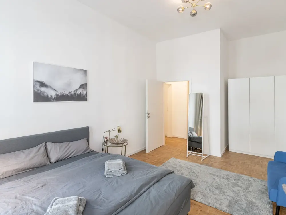4 Bedrooms apartment in a central location