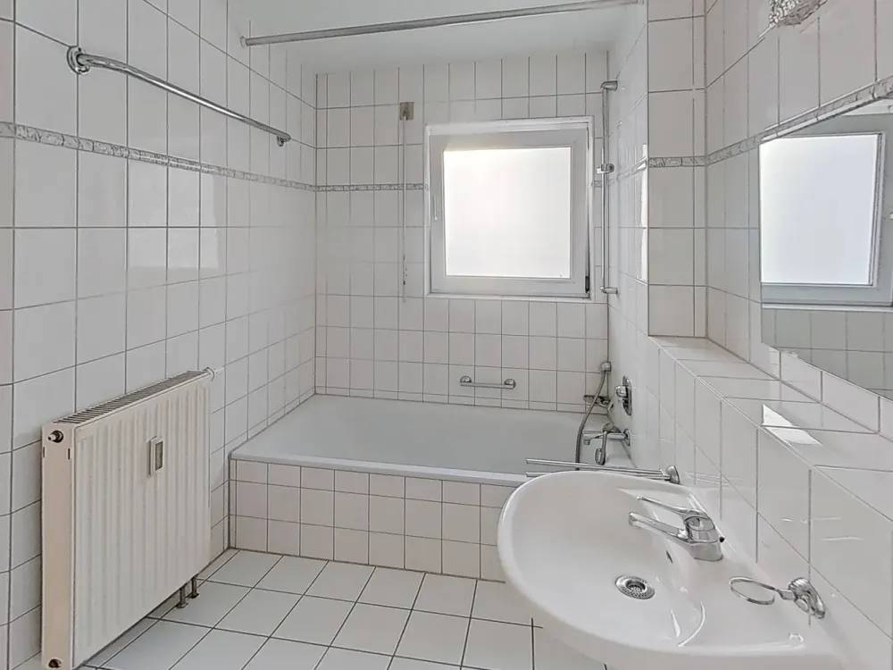 Wohnen auf der Sonnenseite: Helle 2-Zimmer-Wohnung mit Balkon in Stuttgart