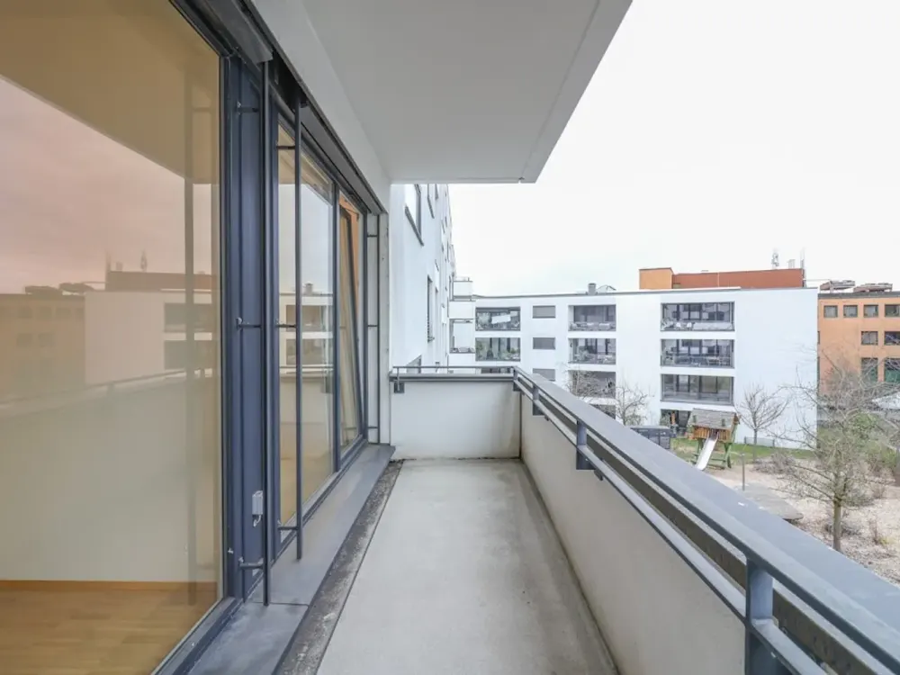 Wohnen mit Stil: Lichtdurchflutete 2-Zimmer-Wohnung mit Loggia & exklusiver Ausstattung