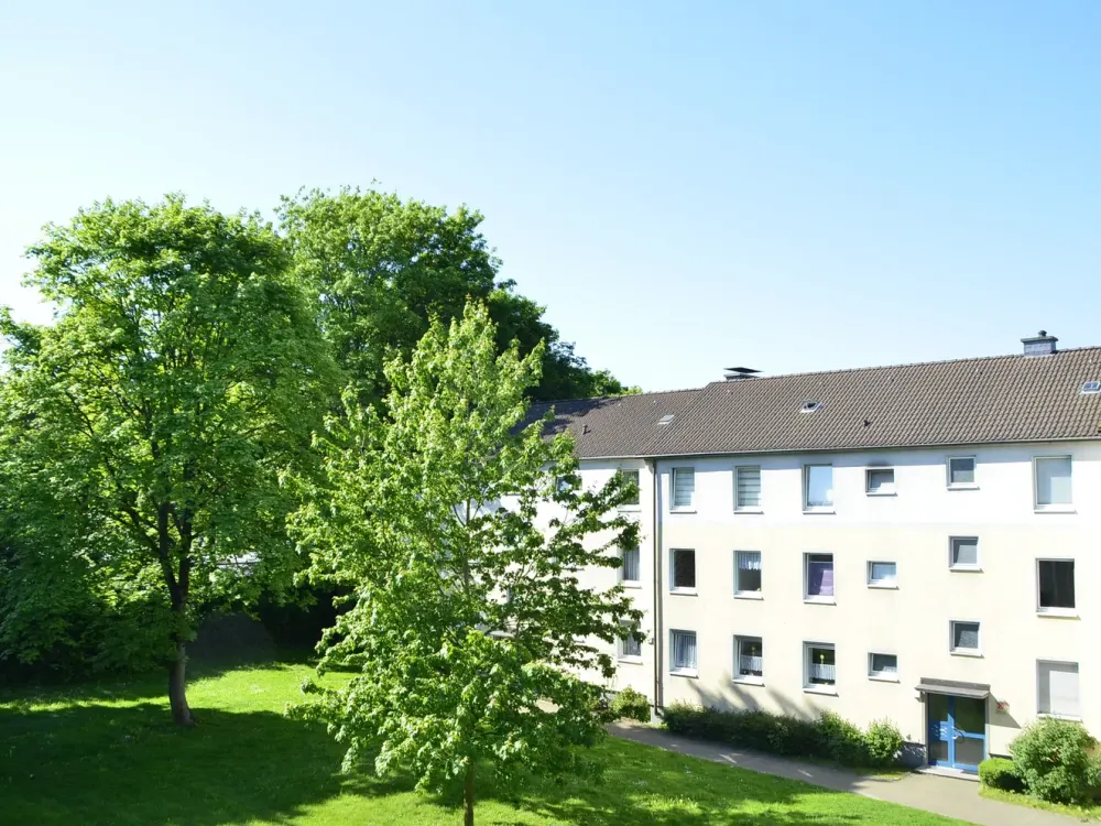 3-Zimmer Wohnung mit Balkon: Perfekte Anbindung und Geschäfte um die Ecke
