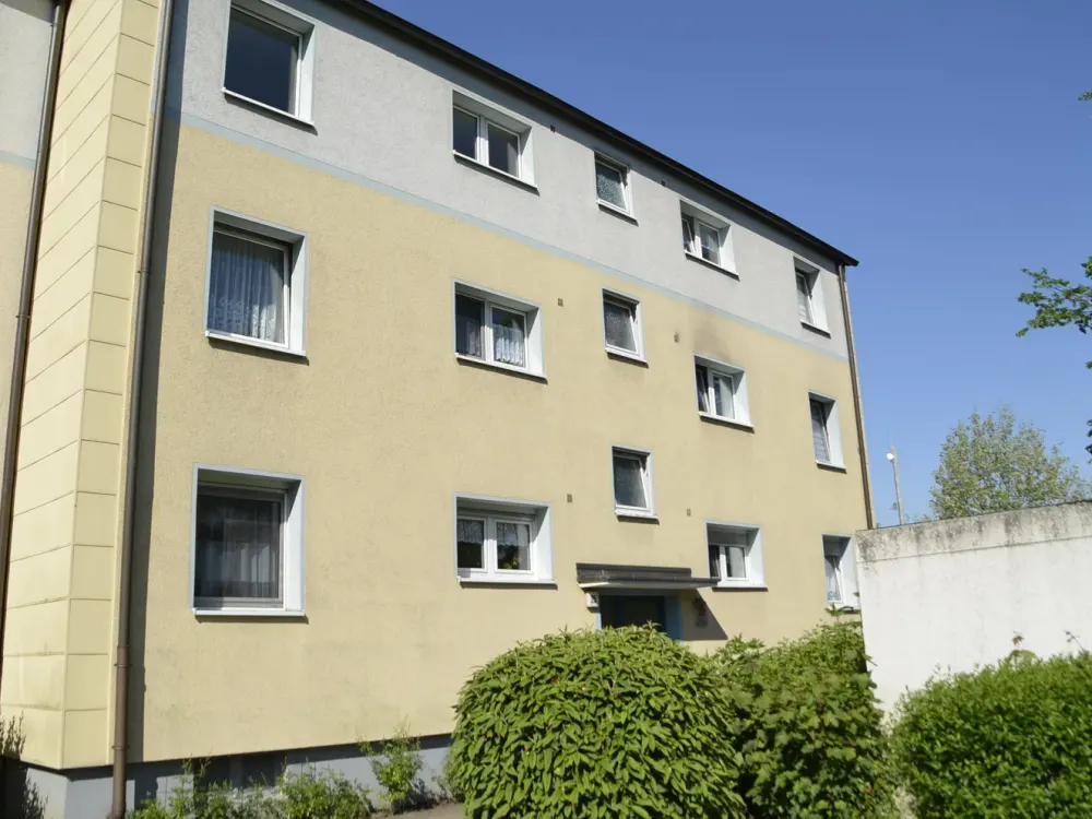 3-Zimmer Wohnung mit Balkon: Perfekte Anbindung und Geschäfte um die Ecke