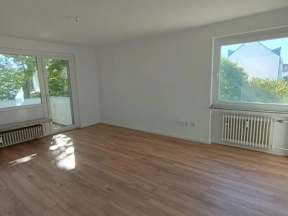 3 Zimmer Wohnung (78m²) mit Balkon - frisch renoviert