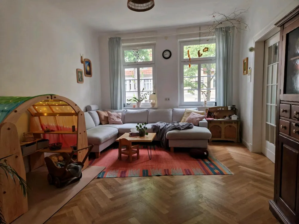4-Room Apartment, Old Building, Balcony, 118 sqm in Erfurt