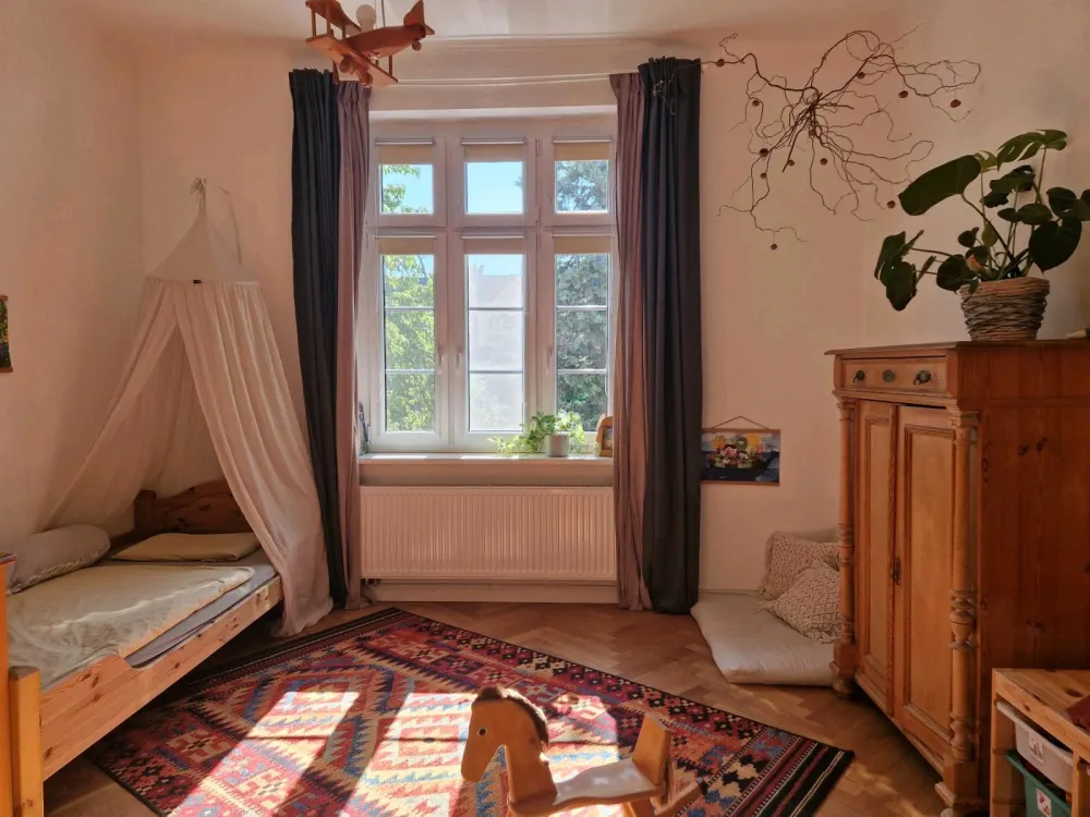 4-Room Apartment, Old Building, Balcony, 118 sqm in Erfurt