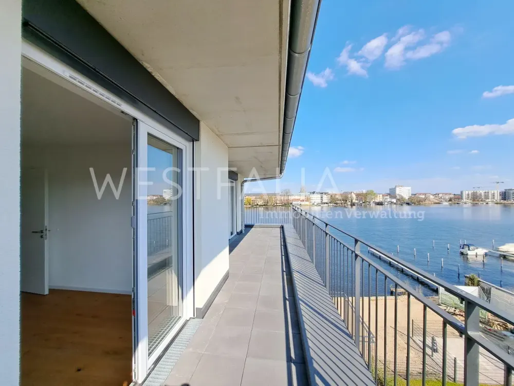 Erstbezug: 3-Zimmerwohnung mit traumhaften Wasserblick