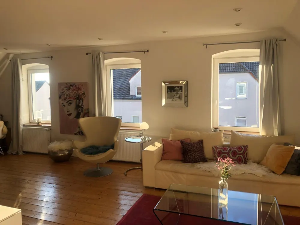 Maisonette-Wohnung ca 83m2 und großer Balkon in Großenbaum