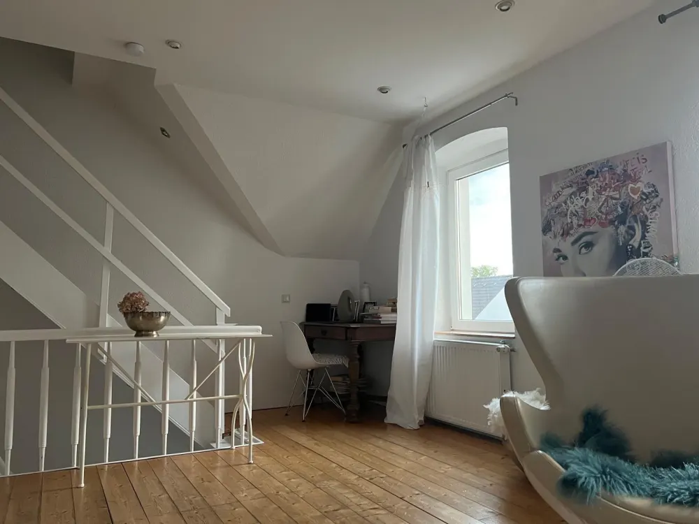 Maisonette-Wohnung ca 83m2 und großer Balkon in Großenbaum