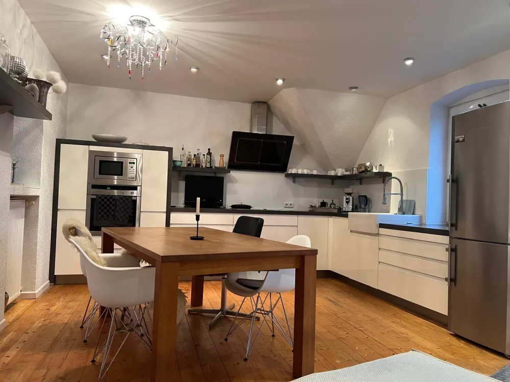 Maisonette-Wohnung ca 83m2 und großer Balkon in Großenbaum