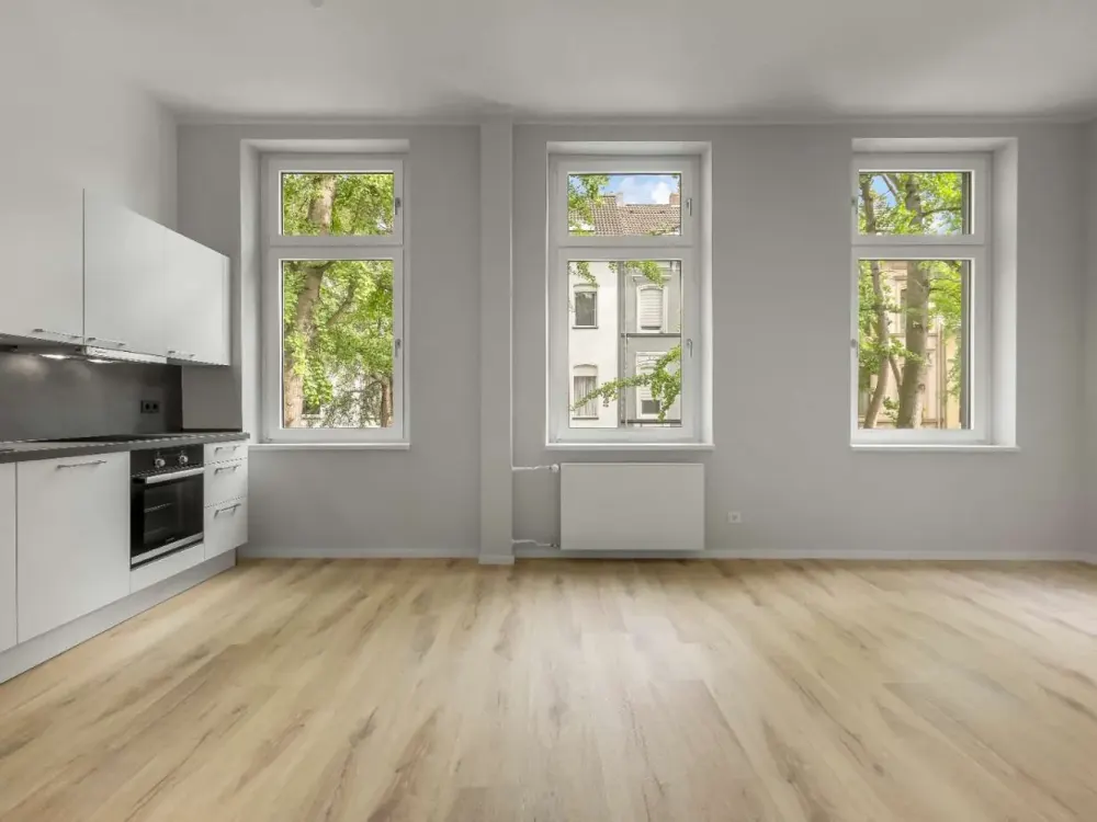 Hochwertig sanierte Wohnung mit Einbauküche!