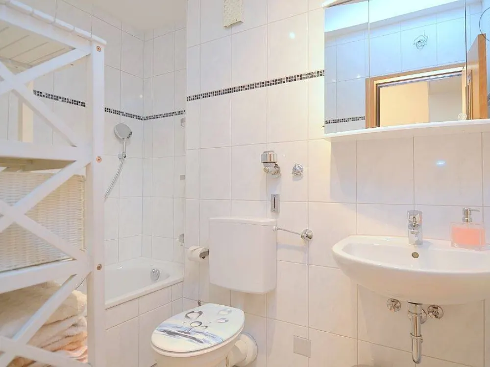 Geschmackvoll möblierte 4-Zimmer-Wohnung mit WLAN und 2 Balkonen in Nürnberg Maxfeld