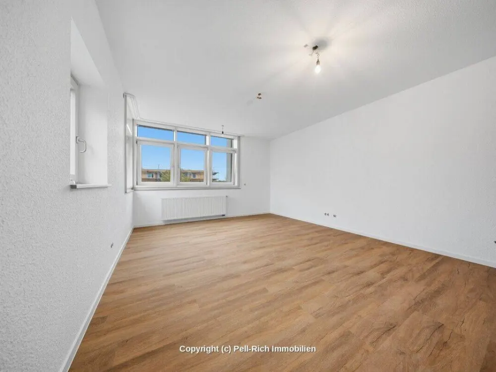 SENIORENWOHNEN: Helle 2-Zimmer-Wohnung mit Aufzug & neuer Einbauküche in der Oststadt zur Miete