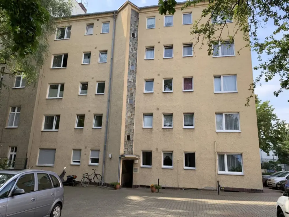 Große zwei Zi. möblierte Wohnung (Big furnished Apt) in Mitte, 100+ Euro weniger für 1 Person