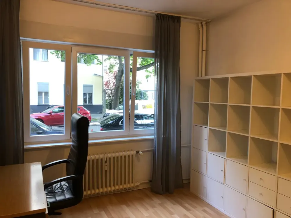 Große zwei Zi. möblierte Wohnung (Big furnished Apt) in Mitte, 100+ Euro weniger für 1 Person