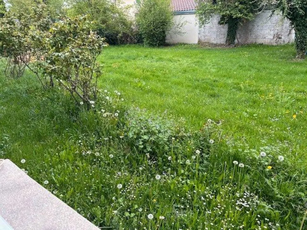 2 Zi Wohnung hell, Balkon, neue EBK Elektrik, Stgt Vaihingen