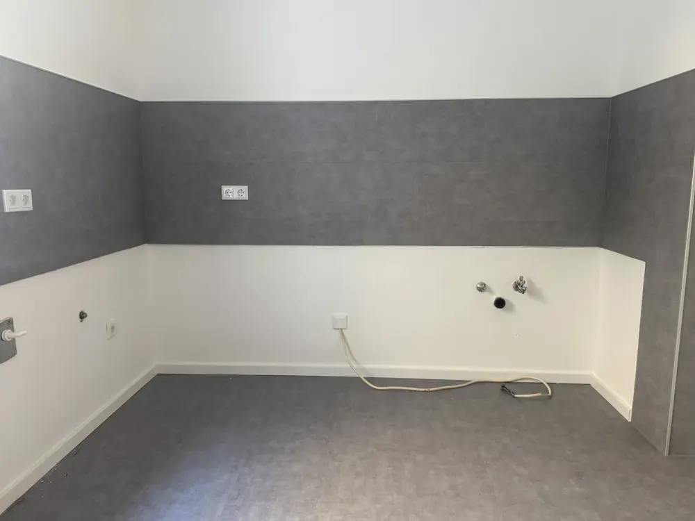 Nähe Sulzbacher Straße ! Renovierte hübsche 2-ZW, 49 m², neue EBK, neue moderne Vinylböden im EG