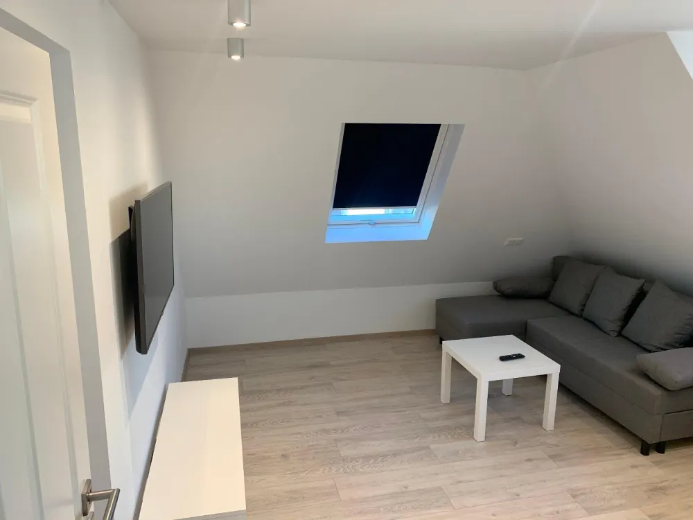 Moderne vollmöblierte 2,5 Zi-Wohnung in S-Gaisburg kernsaniert
