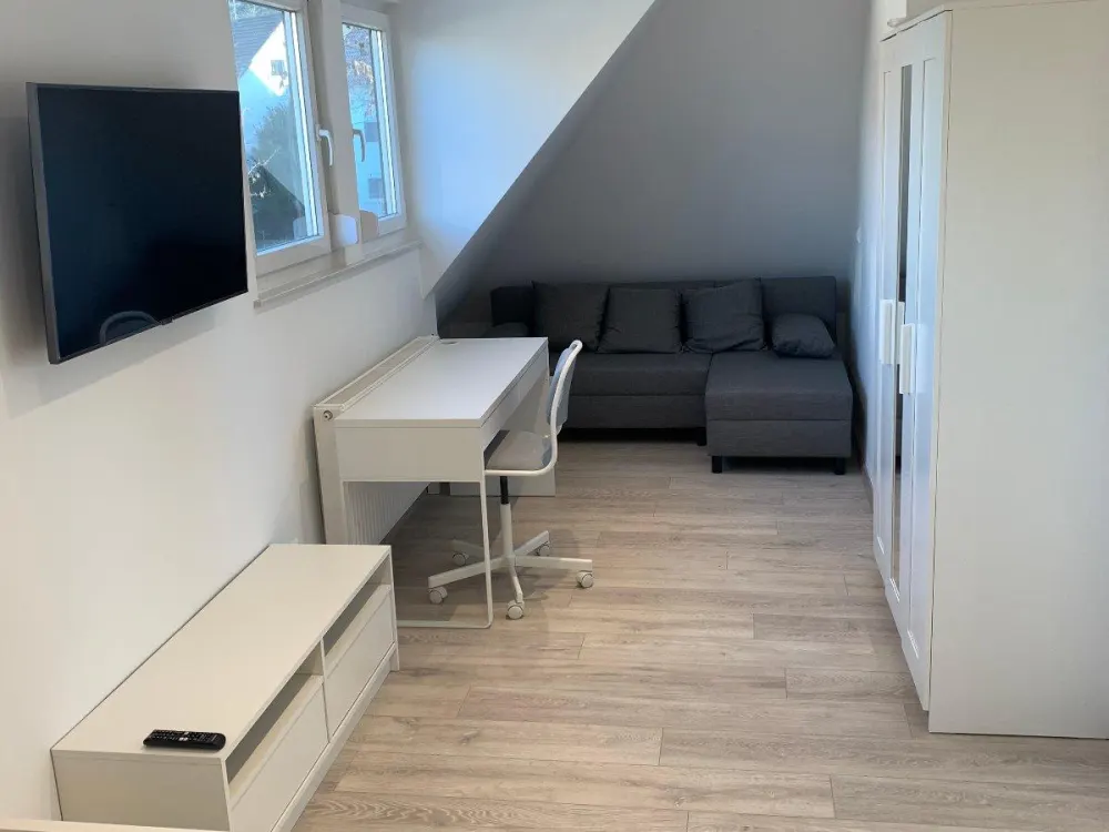 Moderne vollmöblierte 2,5 Zi-Wohnung in S-Gaisburg kernsaniert