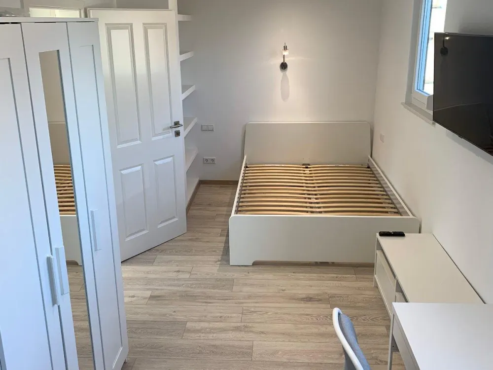 Moderne vollmöblierte 2,5 Zi-Wohnung in S-Gaisburg kernsaniert