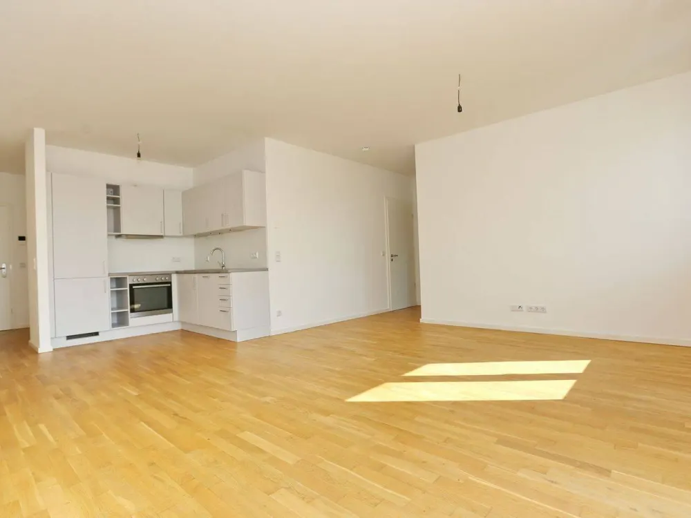Dämeritzer Ufer - 2 Zimmer mit EBK, Parkett und Gartenanteil