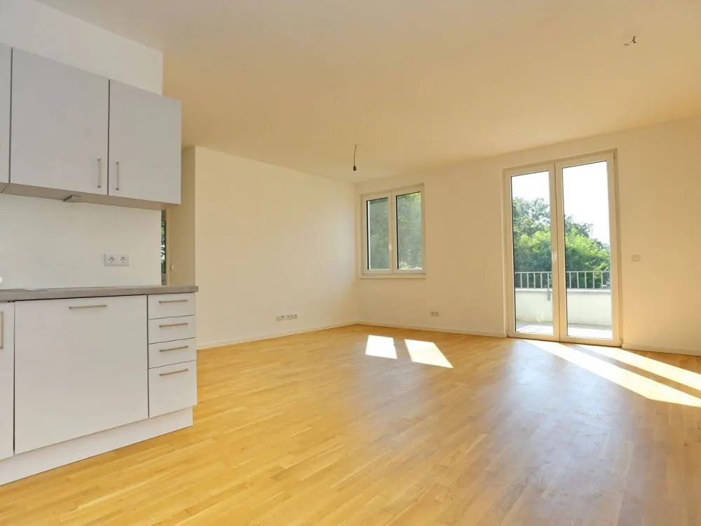 Dämeritzer Ufer - 2 Zimmer mit EBK, Parkett und Gartenanteil
