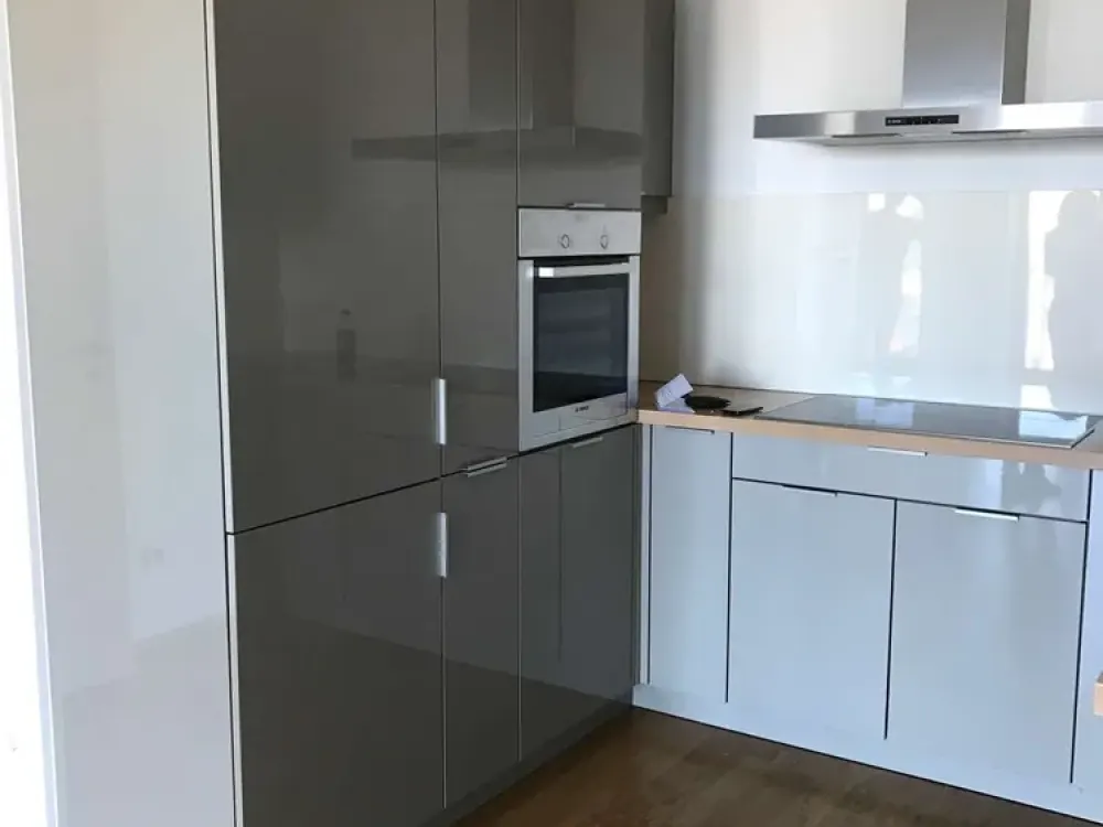2-Zimmerwohnung, Wohn-/Essbereich und Balkon
