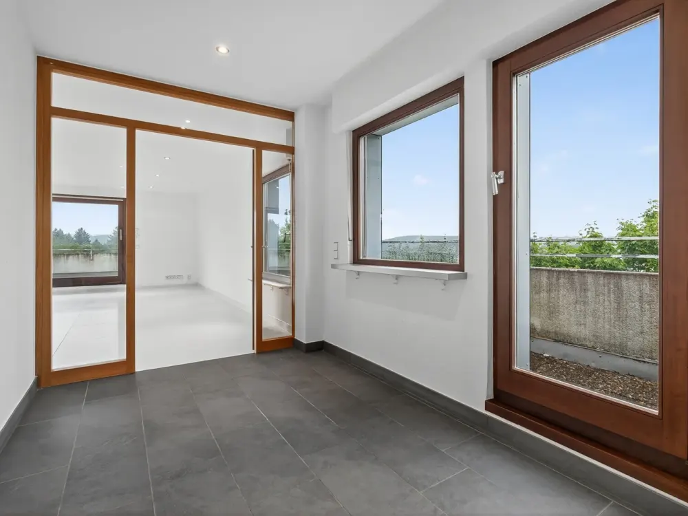Elegant Penthouse with 180° Roof Terrace and Bright Living Concept