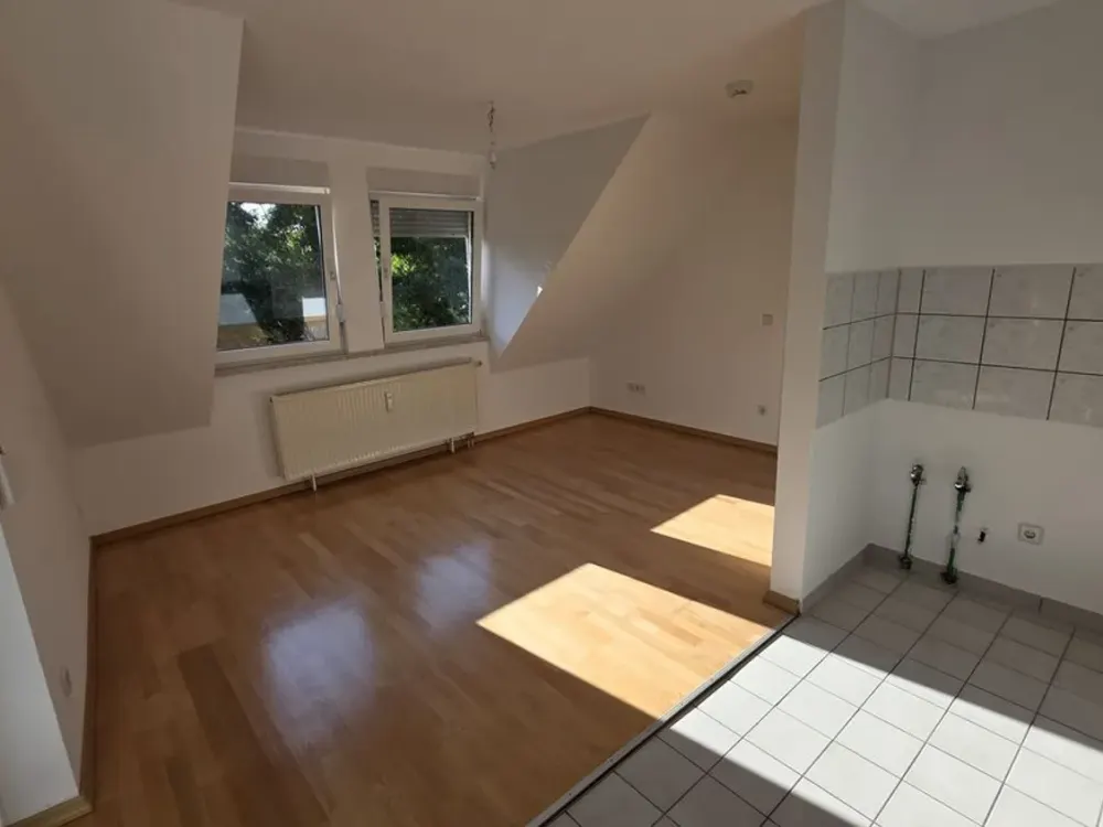 sehr helle, freundliche und gemütiche 2-Zimmer-Wohnung in Zeuthen