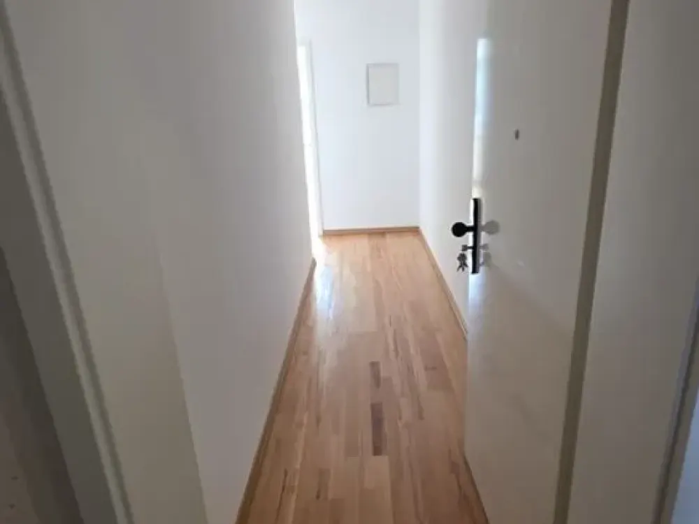 sehr helle, freundliche und gemütiche 2-Zimmer-Wohnung in Zeuthen
