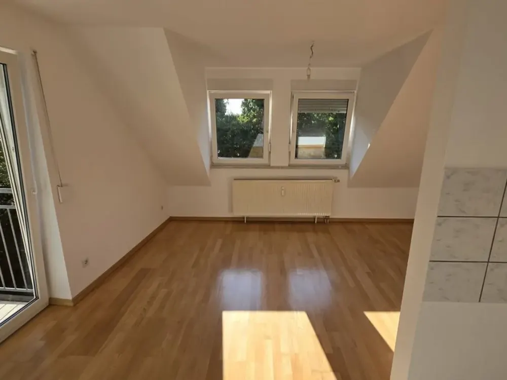 sehr helle, freundliche und gemütiche 2-Zimmer-Wohnung in Zeuthen