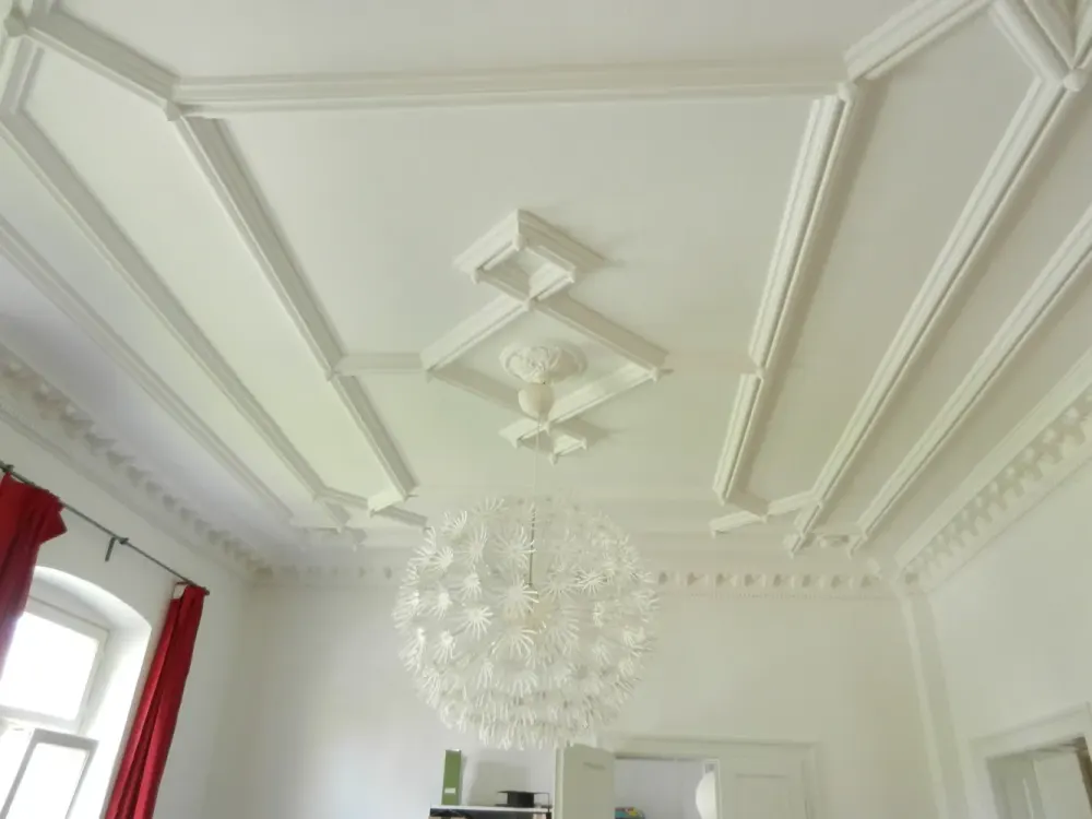 * Wohnen in wunderschöner Villa in bester Lage *