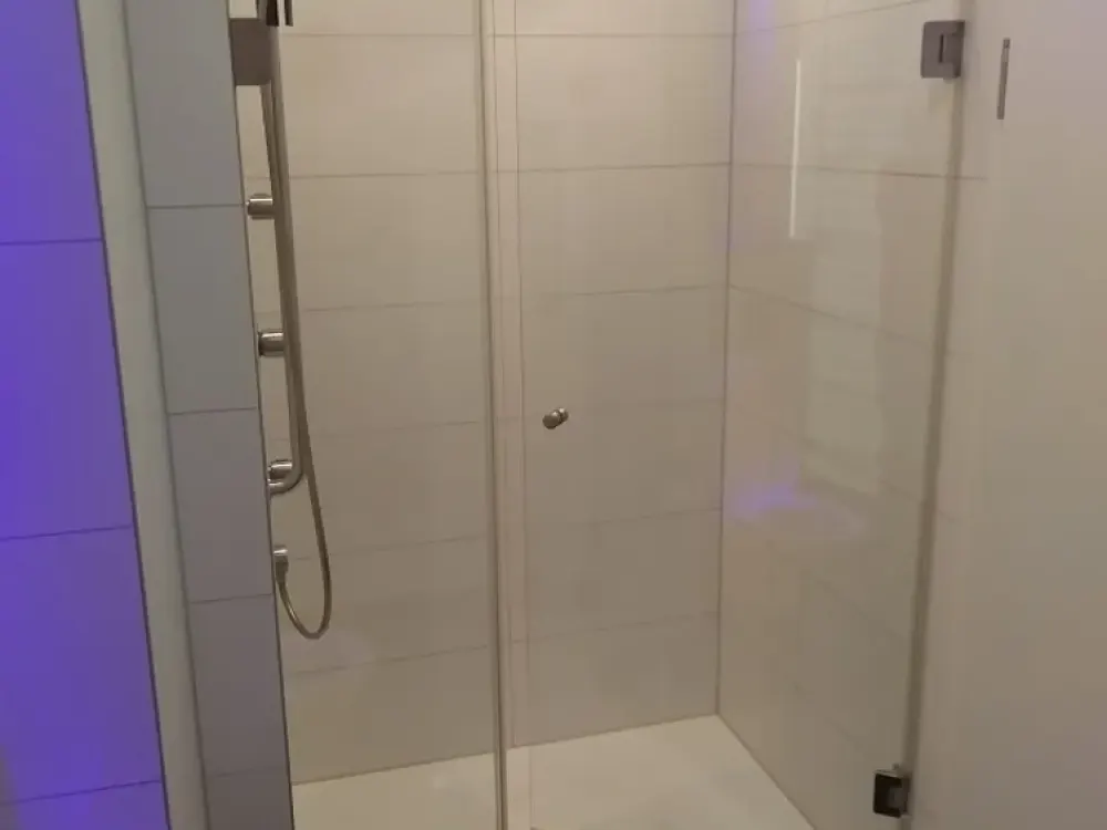 شقة مريحة من 3 غرف منخفضة الحواجز، مجهزة بجودة عالية، في Oberasbach Altenberg / Kreutles