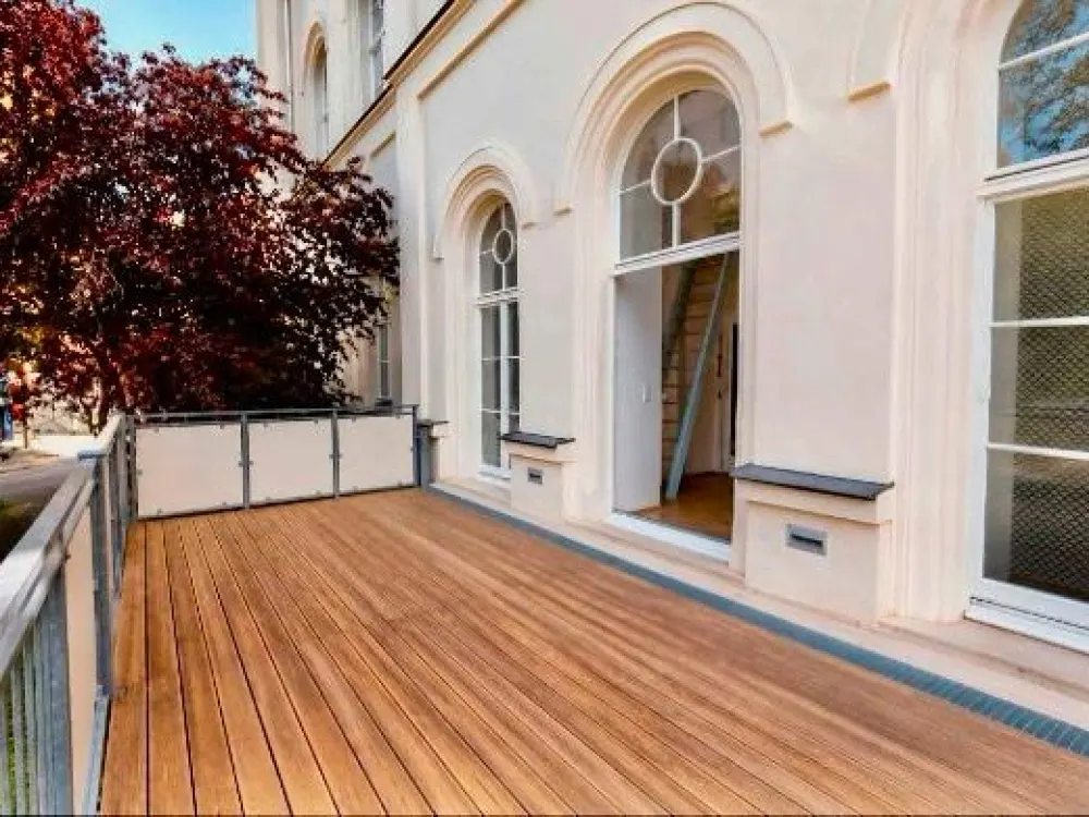 Exklusive 4- Raum Wohnung mit großer Terrasse