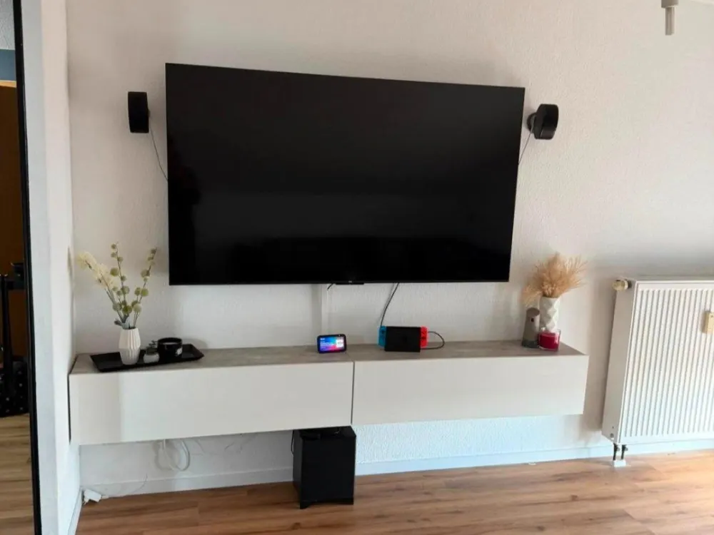 2,5 Zi DG Wohnung Eckental, Balkon, EBK, Keller, KFZ