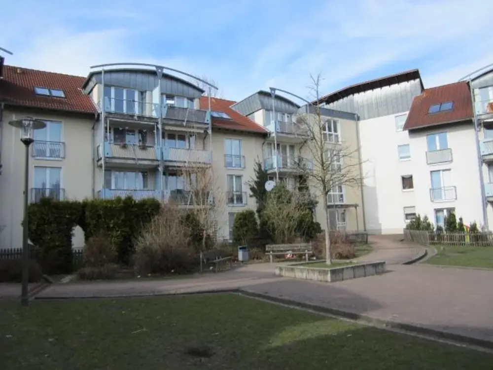 Tolle helle 3-Zimmer-Wohnung inkl eigenem PKW-Stellplatz (WBS)