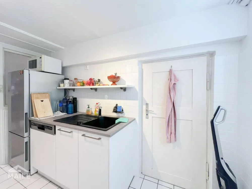 Großzügige 3,5 Zimmerwohnung mit EBK, Terrasse in ruhiger Lage von Stuttgart.