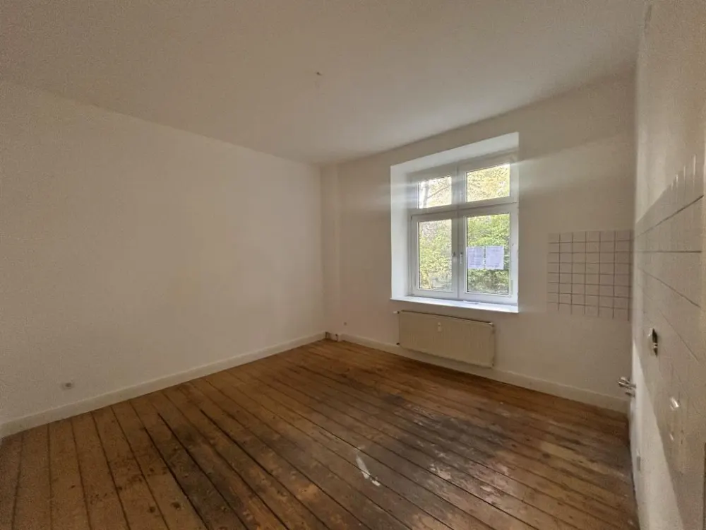 Charmante 4-Zimmer-Altbauwohnung im denkmalgeschützten Altbau
