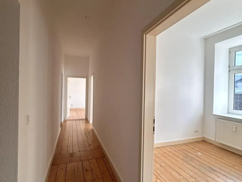 Charmante 4-Zimmer-Altbauwohnung im denkmalgeschützten Altbau