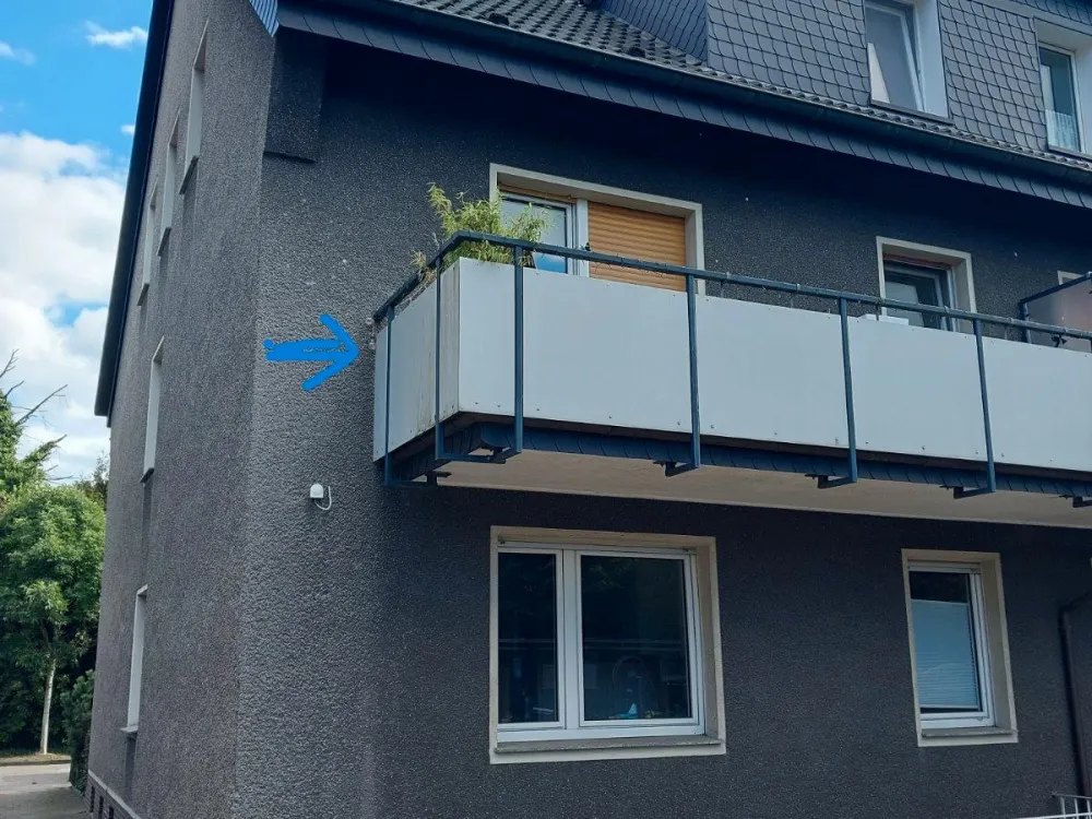 Gut geschnittene 2 1/2-Zimmer-Mietwohnung im 1. OG mit Balkon