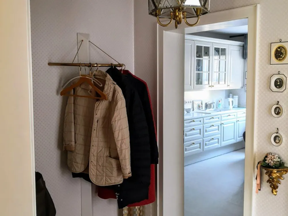 Gut geschnittene 2 1/2-Zimmer-Mietwohnung im 1. OG mit Balkon