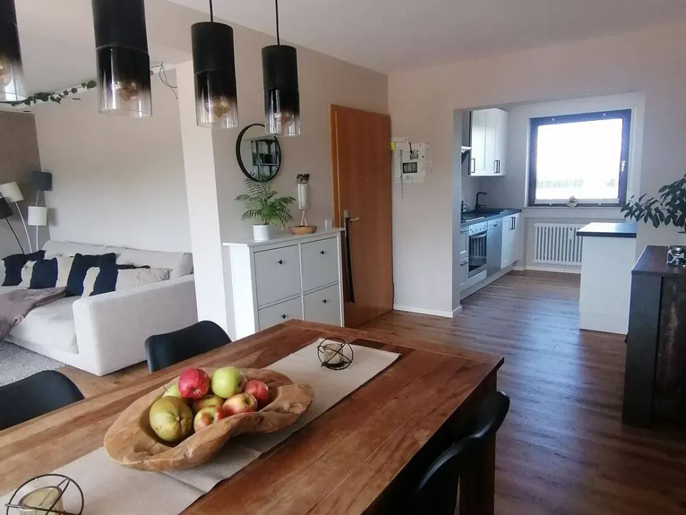 Terrassenwohnung möbliert 2,5 Zimmer