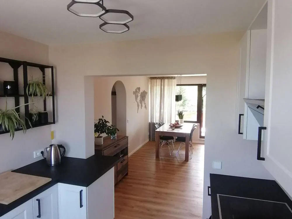 Terrassenwohnung möbliert 2,5 Zimmer