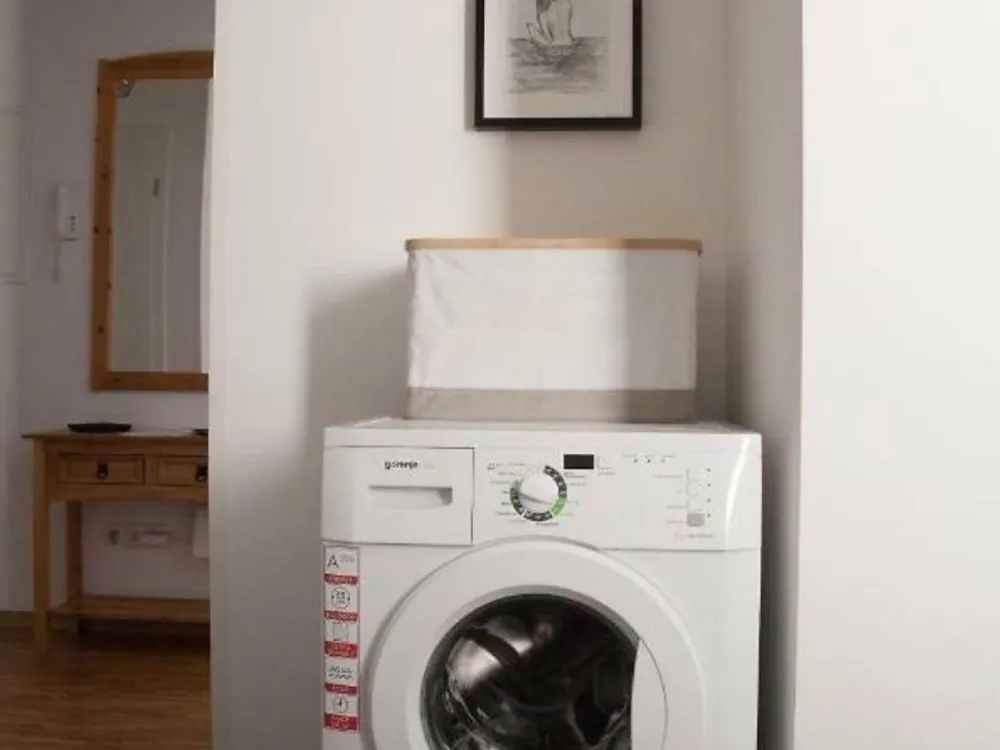 Möblierte 2,5 Zimmer-Wohnung im Lehenviertel