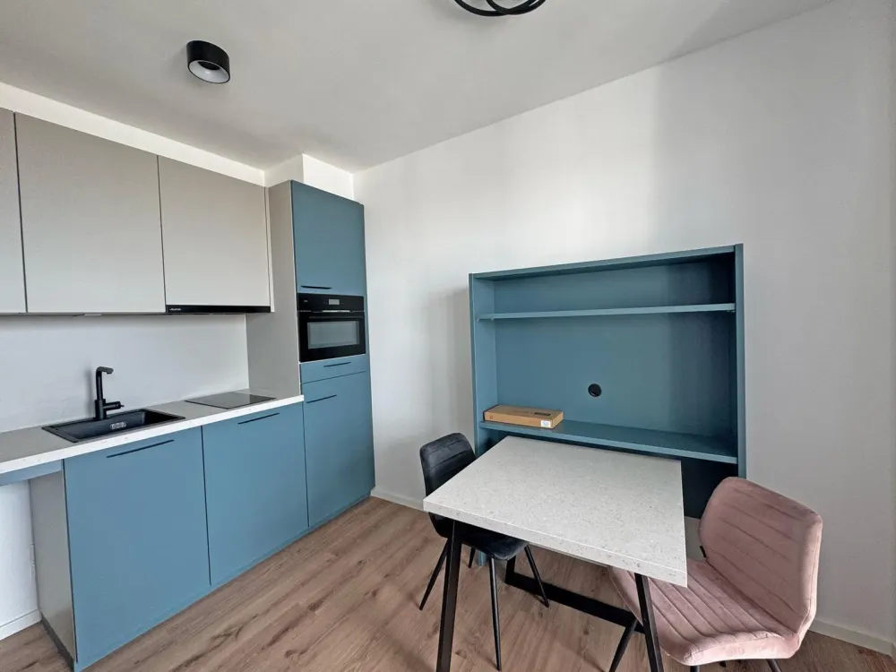 Living in the Center: Fully Furnished 1-Room Apartment in Nürnberg