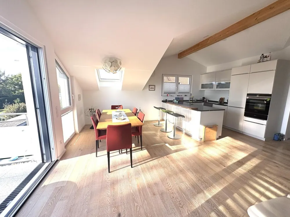 exclusiv Wohnen mit Seeblick - großzügige 3,5 Zimmer nahe am See