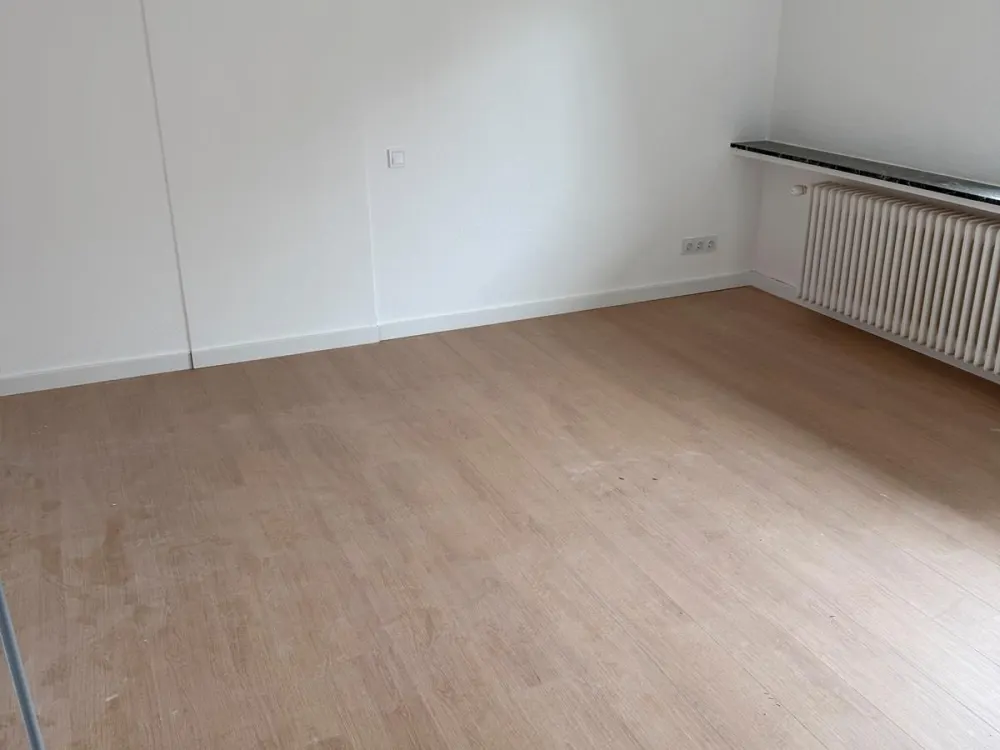 Helle 2 -Zimmer - Wohnung mit Balkon All - Inclusive