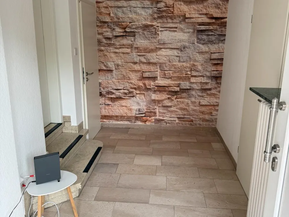 Helle 2 -Zimmer - Wohnung mit Balkon All - Inclusive