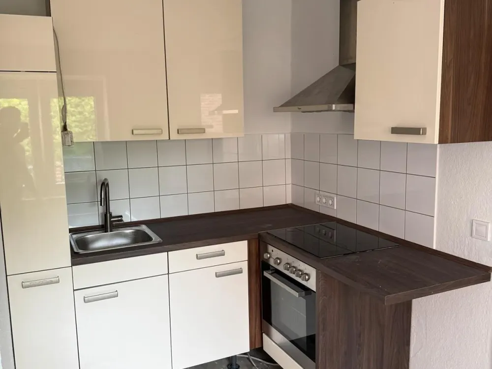 Helle 2 -Zimmer - Wohnung mit Balkon All - Inclusive