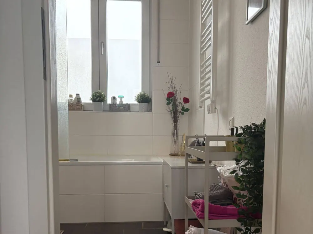 Helle 2-Zimmer-Wohnung mit zwei Balkonen und schönem Ausblick