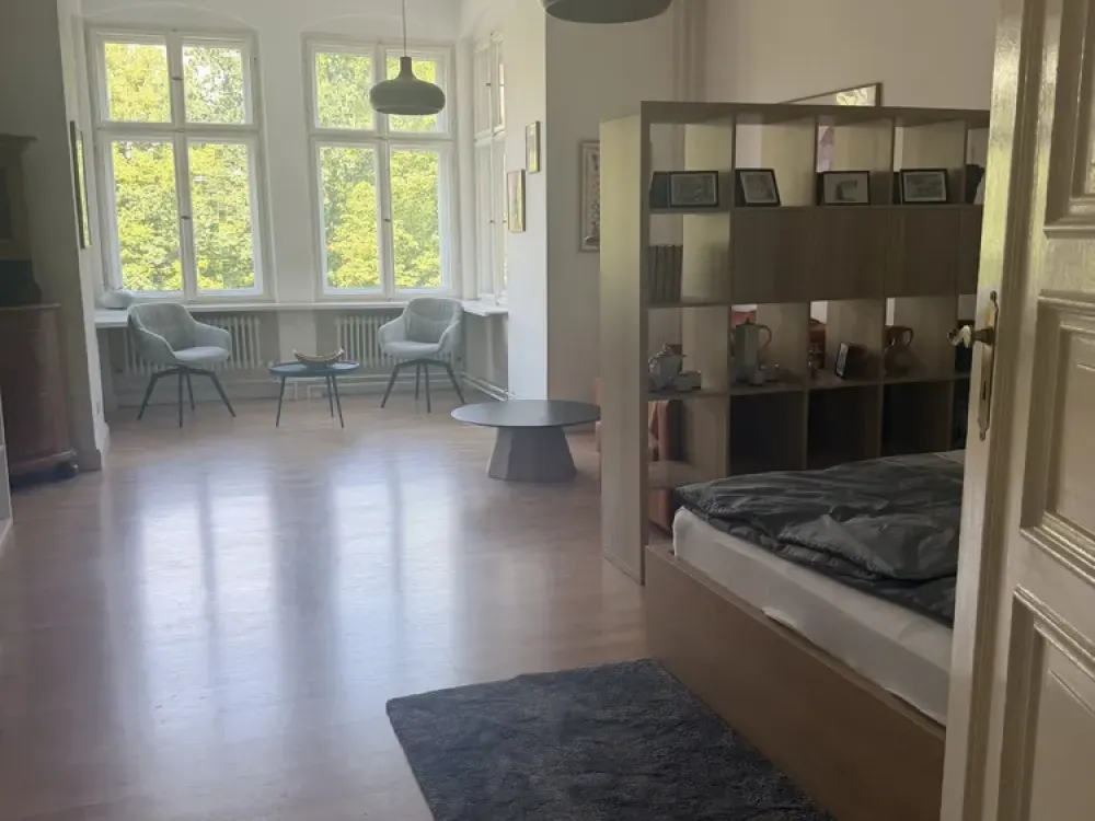 Möblierte 3-Zimmer-Wohnung in Berlin-Kreuzberg zur befristeten Anmietung (12 Monate)